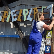 Arbeiten am Bauspielplatz des Vereins ESTAruppin (Foto: estaruppin.de)