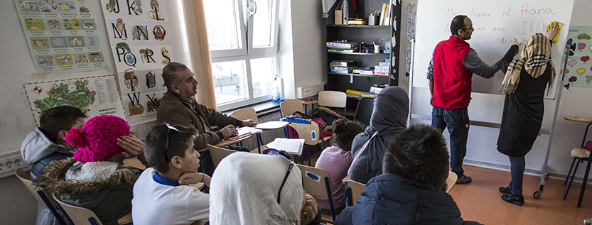 Förderung für Alphabetisierungskurse durch das Ministerium für Bildung, Jugend und Sport (Foto: picture alliance/Ulrich Baumgarten)