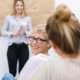 Fortbildung zur Arbeitsmarktintegration von Geflüchteten (Foto: contrastwerkstatt – stock.adobe.com)