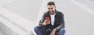Telefon und Internet als Verbraucherthemen in der Migrationsarbeit (Foto: kite_rin – stock.adobe.com)