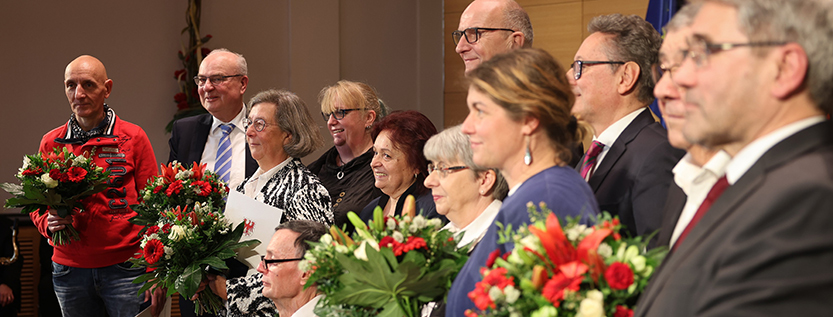 Verdienstmedaille des Landes Brandenburg: Gruppenbild von der Preisverleihung